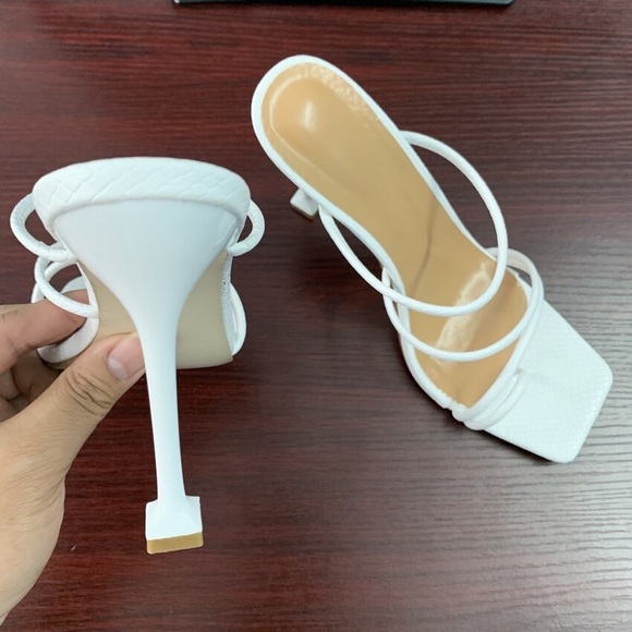 White mule heels - Picture 3 of 3